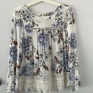 Anthropologie Mauve Peasant floral white tassel top XS